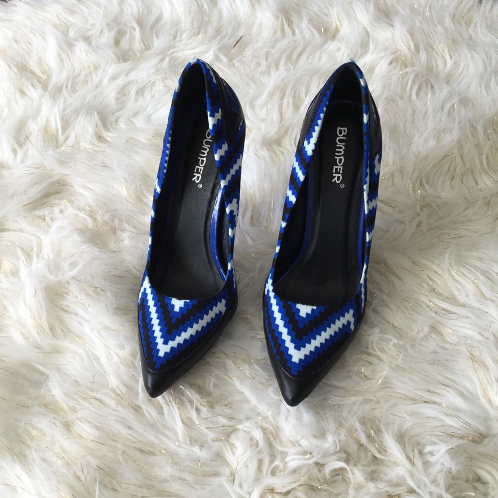 Women’s Clover-03 Two-tone Geometric Print Pumps